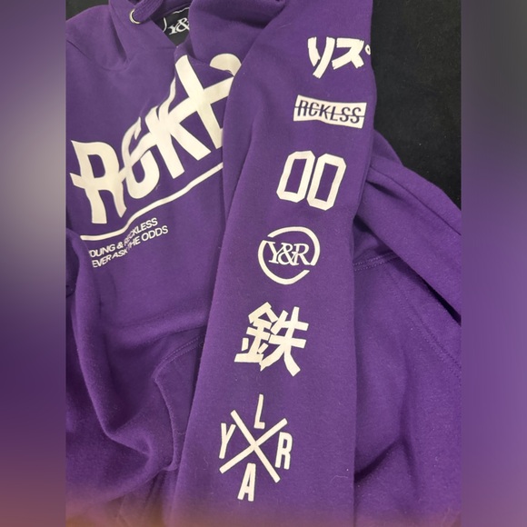 Young and reckless hoodie - Picture 4 of 4